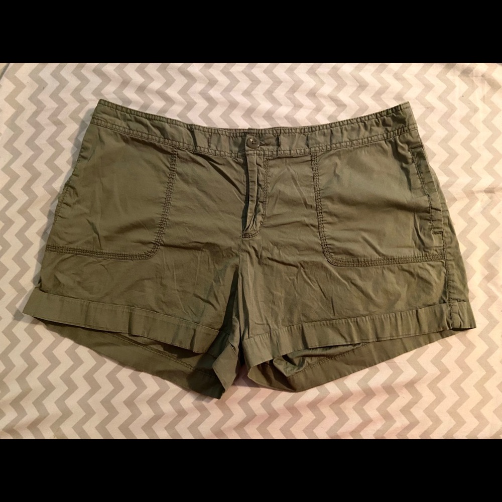 Olive green Old Navy very light weight shorts